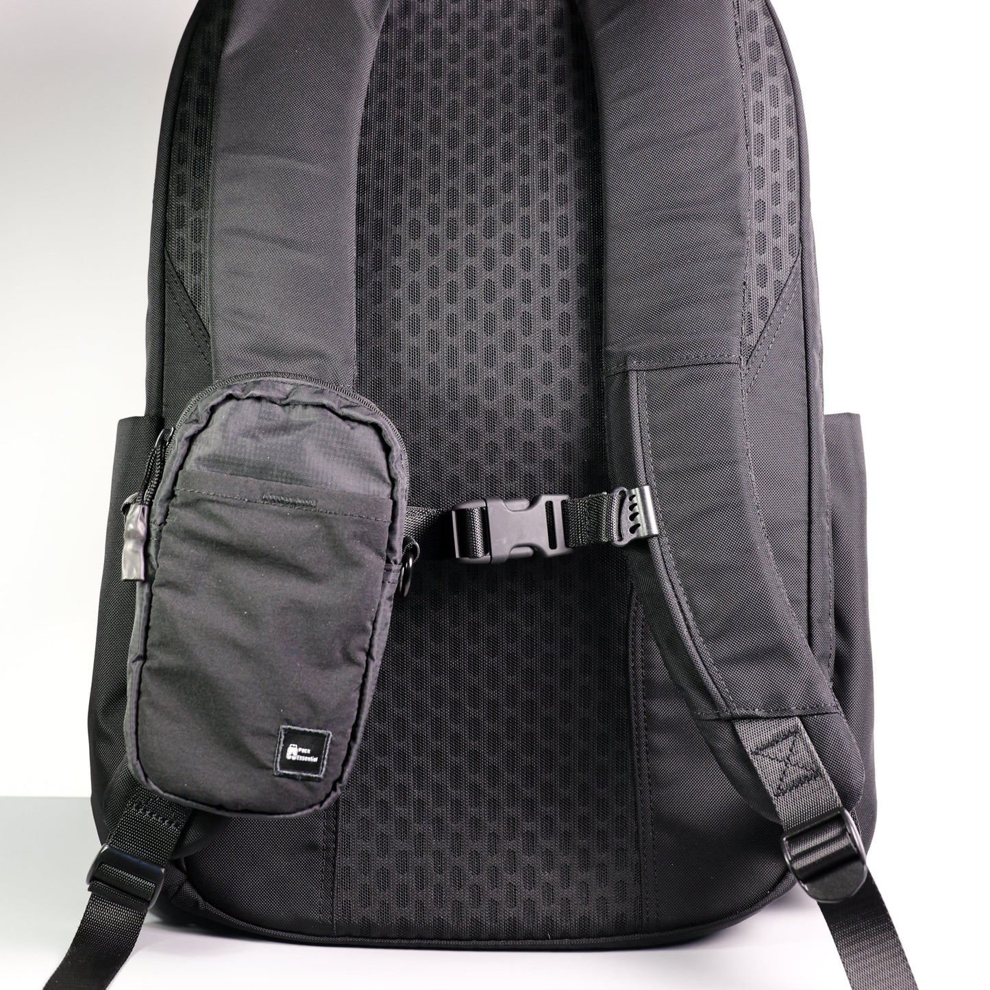 Adventure Passport Pouch 1L
